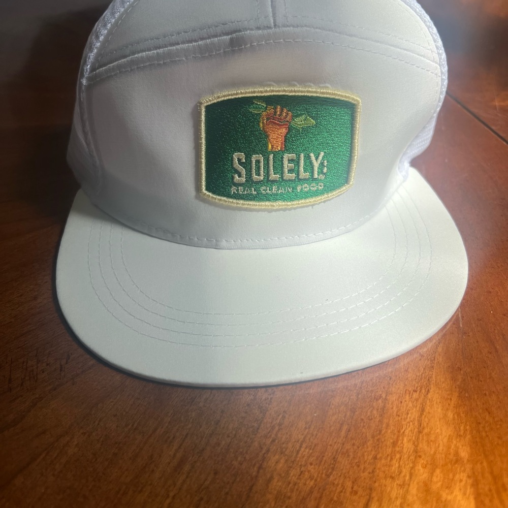 Solely White Cap